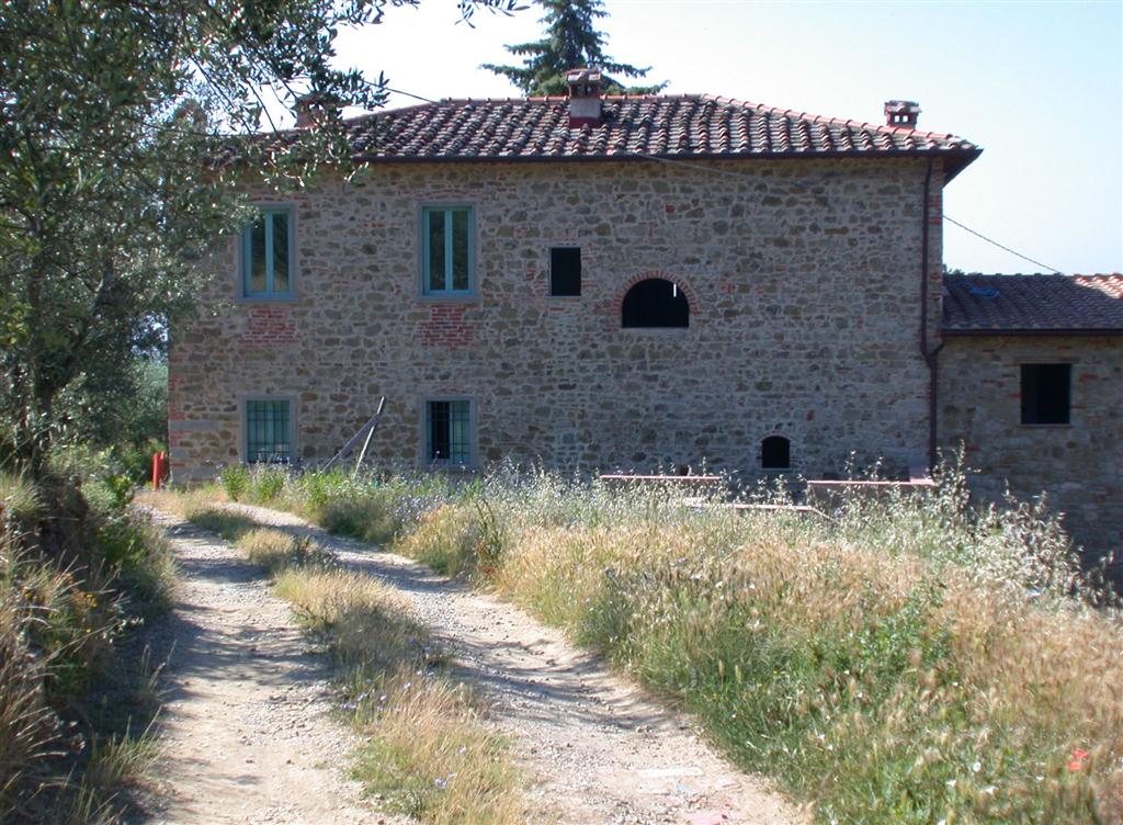 VenditaCase ColonicheLoro Ciuffenna